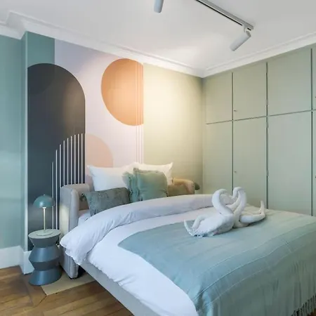 4pers#invalides#assemblee Nationale#paris 7 *