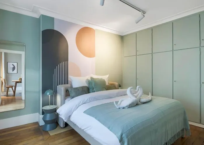 4pers#invalides#assemblee Nationale#paris 7 *